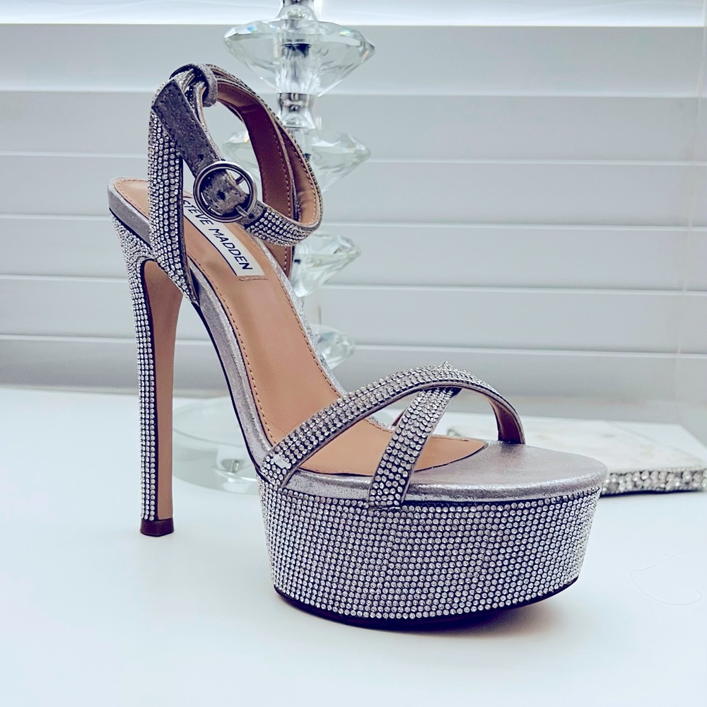 STEVE MADDEN HEELS